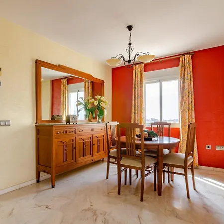 Wintowinrentals Cozy Teatinos Apartament