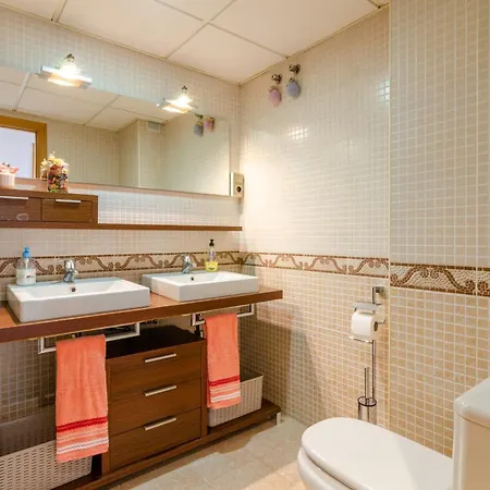 Wintowinrentals Cozy Teatinos Apartament Malaga